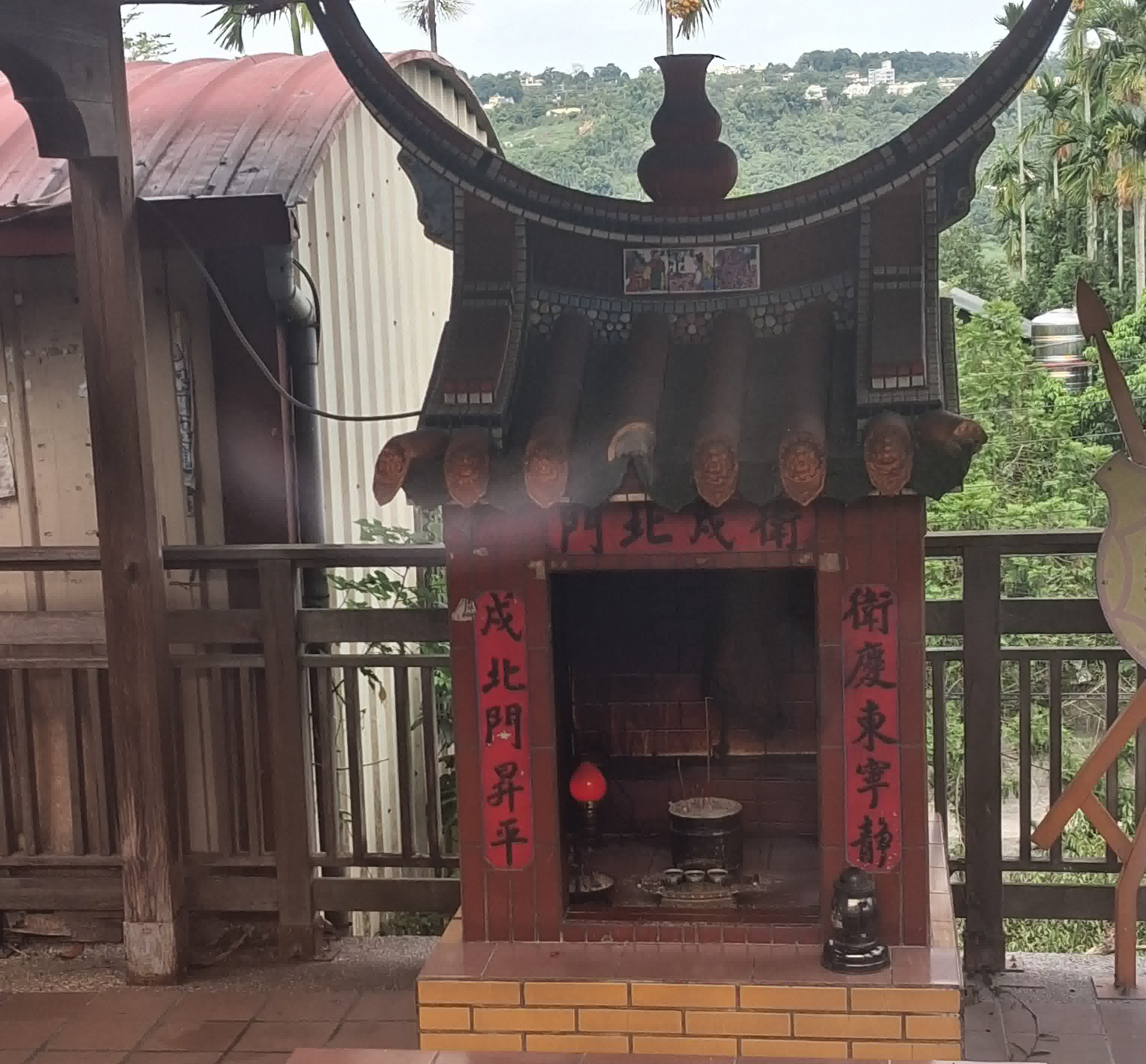 置中圖片